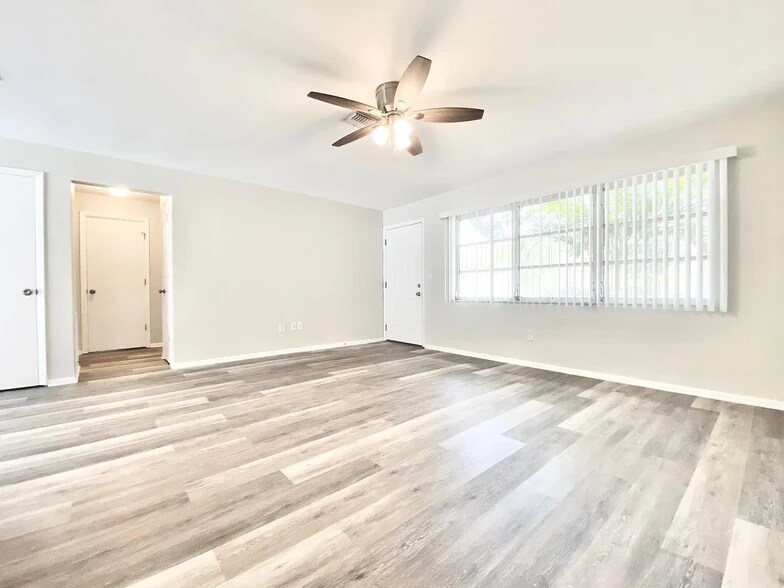 More Photos Of 531-539 New York Ave, Dunedin Apartments For Sale