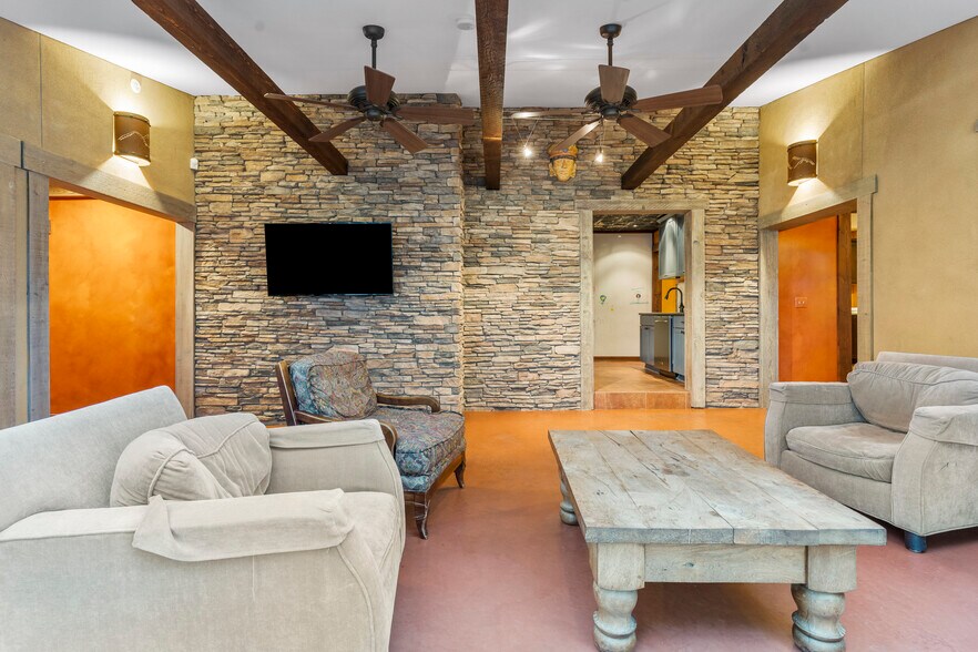 More Photos Of 3228 S Jamestown Ave, Tulsa Medical For Sale