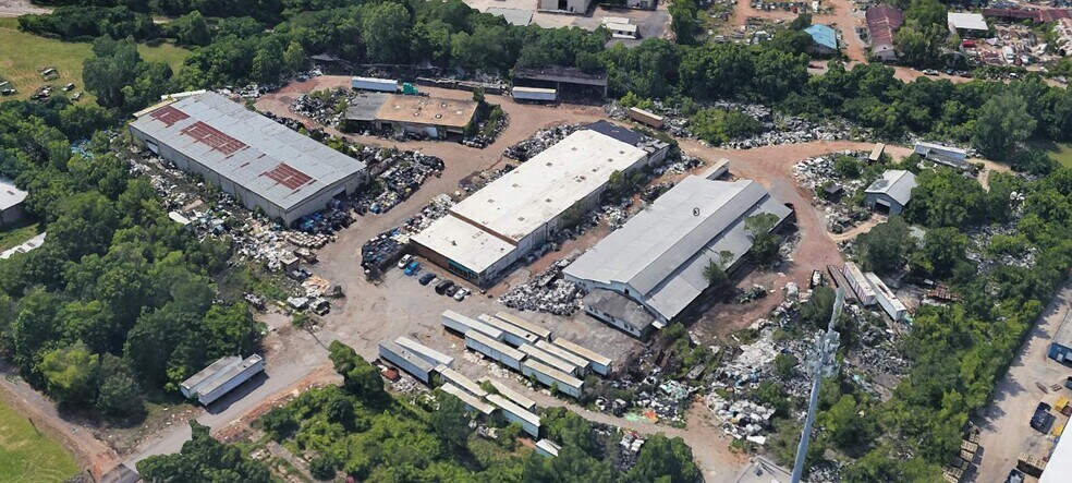 More Photos Of 2 17th St W, Birmingham Warehouse For Sale