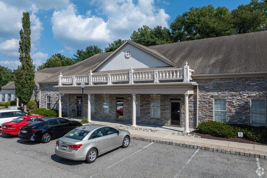 More Photos Of 3 Cornerstone Dr, Langhorne Medical For Lease