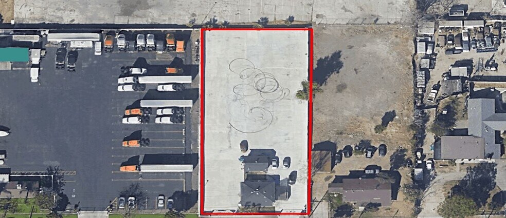 Primary Photo Of 15594 Slover Ave, Fontana Land For Lease
