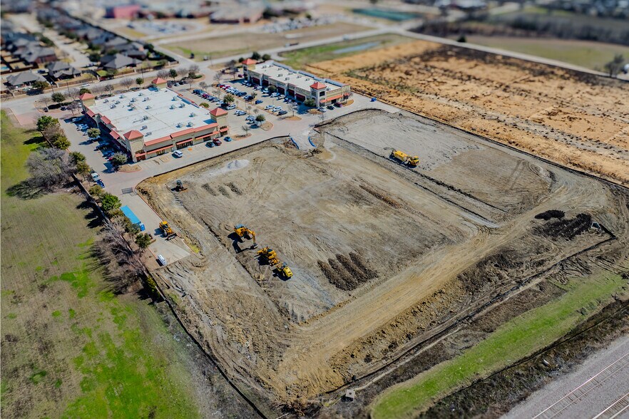 More Photos Of 860 Coleman St, Prosper Light Distribution For Lease