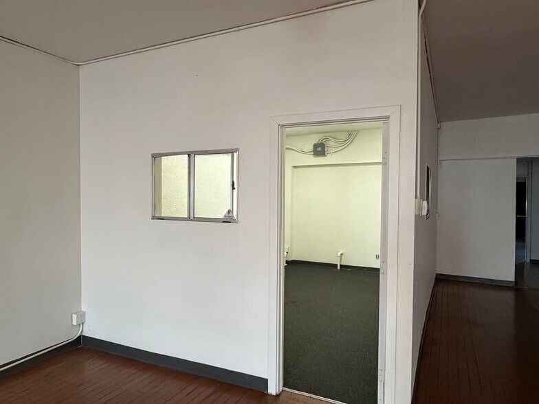 More Photos Of 5239 Atlantic Ave, Long Beach Freestanding For Sale