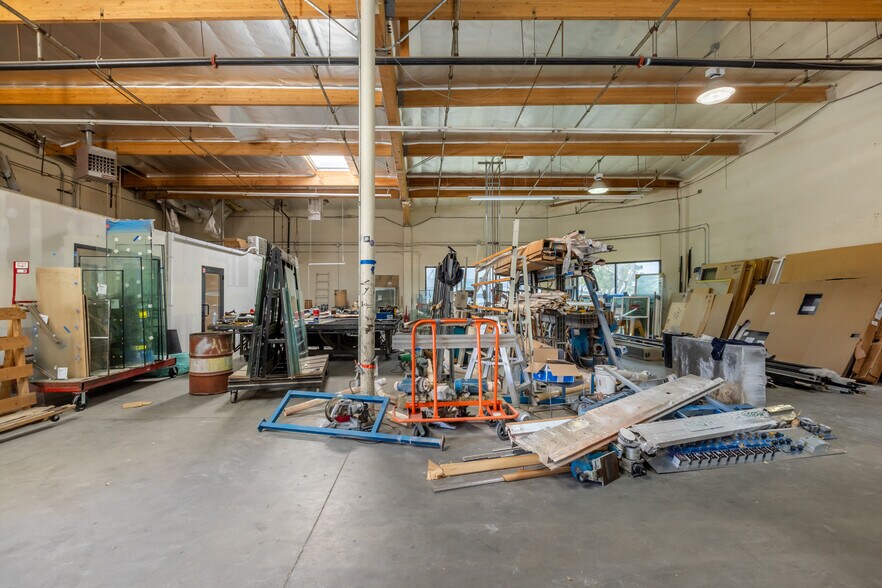 More Photos Of 608 E Rancho Vista Blvd, Palmdale Service For Sale