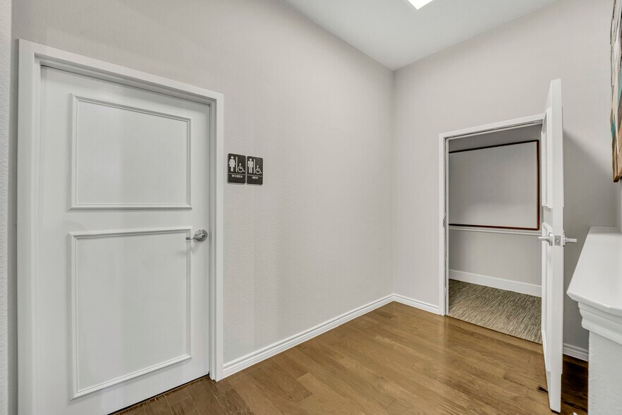 More Photos Of 840 E I-20 Hwy, Arlington Medical For Sale