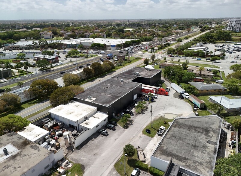 More Photos Of 11441 SW 208th Dr, Miami Warehouse For Lease