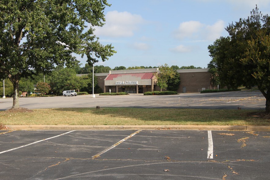 More Photos Of 3640 Bastion Ln, Raleigh Freestanding For Sale