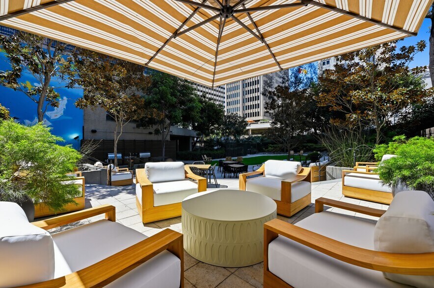 More Photos Of 600 B St, San Diego Coworking Space