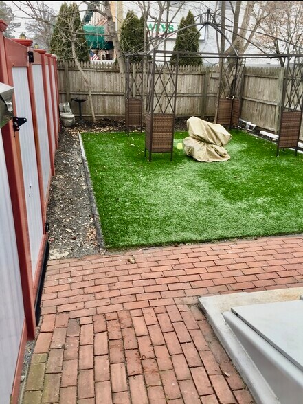 More Photos Of 58 Broadway, Greenlawn Medical For Lease