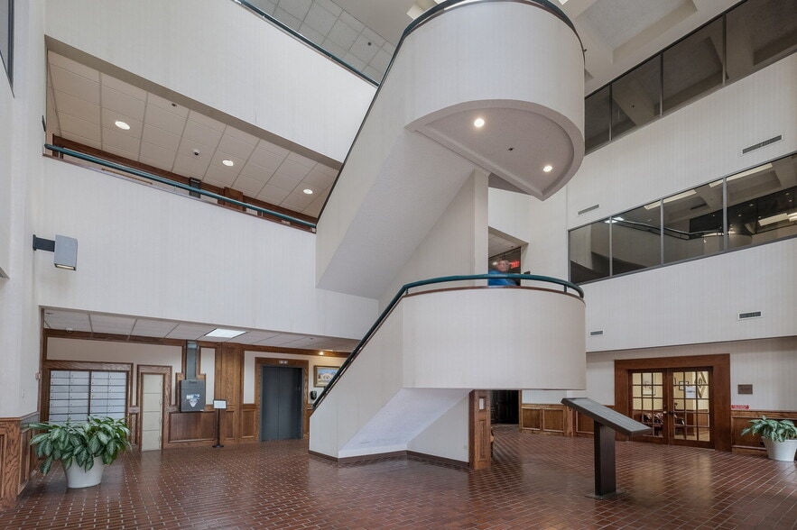 More Photos Of 12042 Blanco Rd, San Antonio Office For Lease