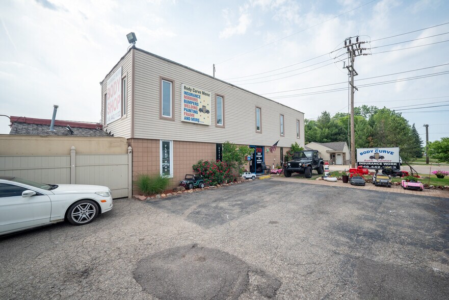 More Photos Of 20785 Orchard Lake Rd, Farmington Hills Warehouse For Sale