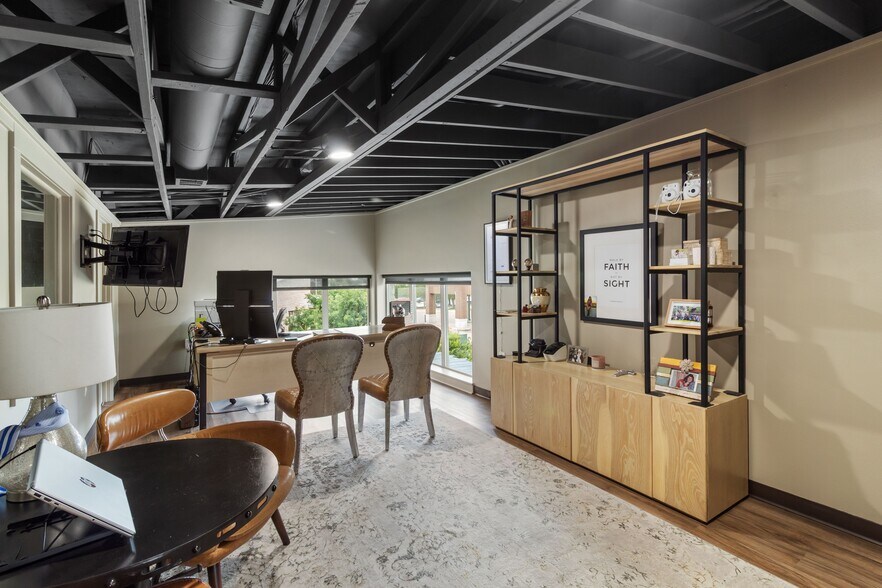 More Photos Of 750 William D Fitch Pky, College Station Loft Creative Space For Lease