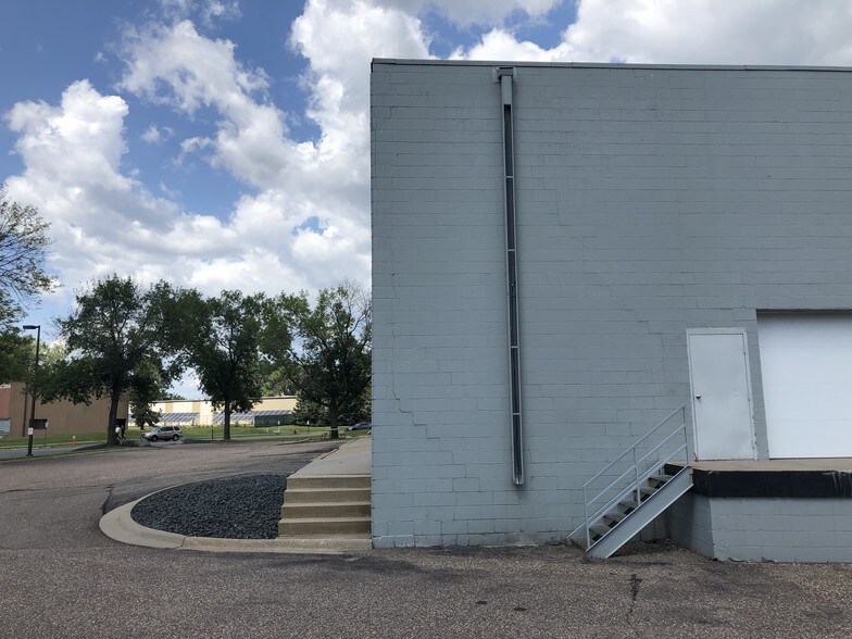 More Photos Of 2506-2526 Northland Dr, Mendota Heights Warehouse For Lease
