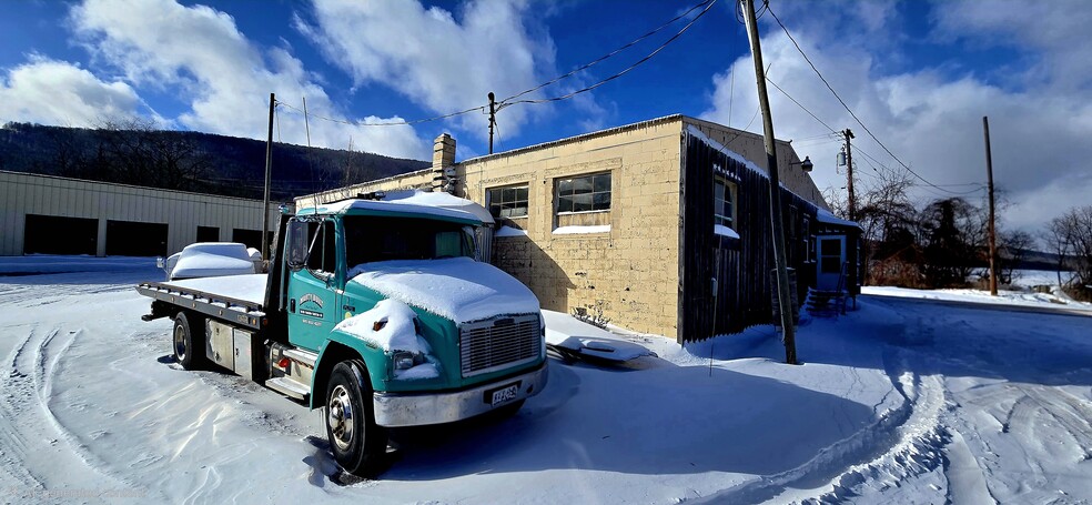 More Photos Of 565 Charcoal Rd, Stamford Warehouse For Sale