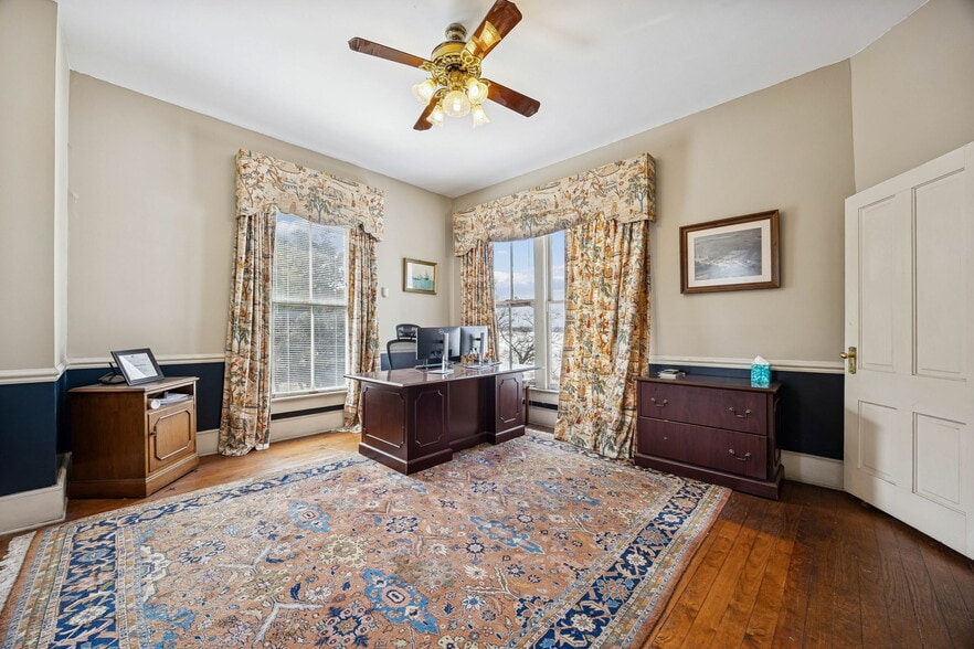 More Photos Of 501 N 3rd St, Fernandina Beach Office For Sale