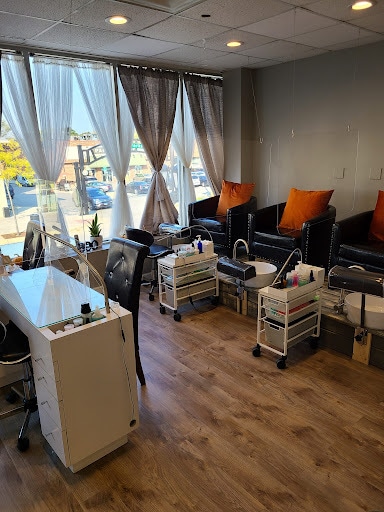 More Photos Of 263 N York Rd, Elmhurst Medical For Lease