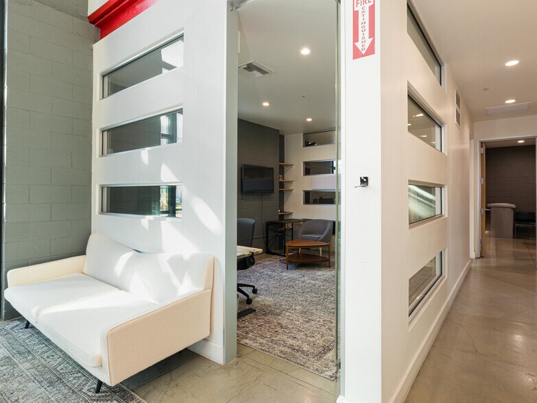 More Photos Of 134 Lomita St, El Segundo Office For Sale