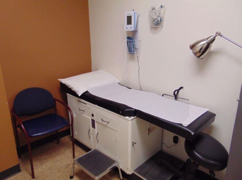 More Photos Of 9804 104th St, Fort Saskatchewan Office Residential For Sale