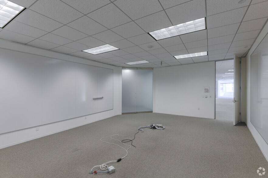 More Photos Of 1300 Post Oak Blvd, Houston Office For Lease