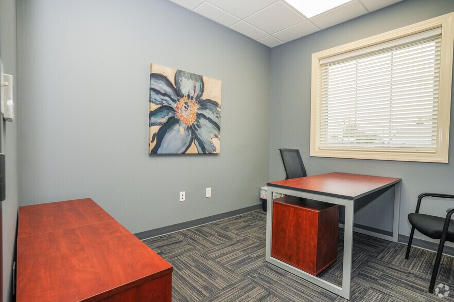 More Photos Of 601 N 5th St, Monroe Coworking Space