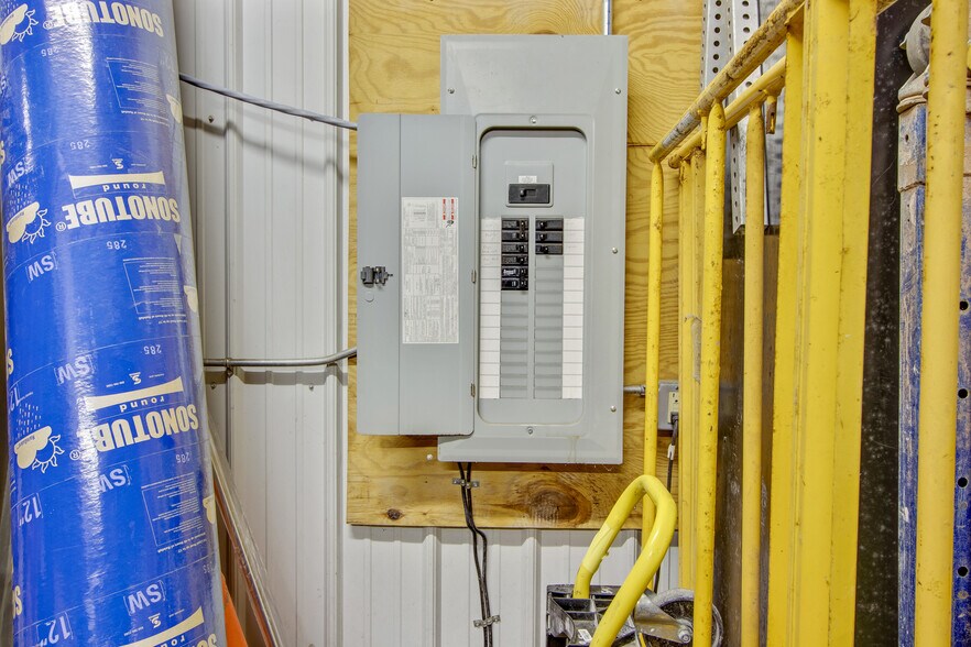 More Photos Of 491 Erie St, Lancaster Warehouse For Sale