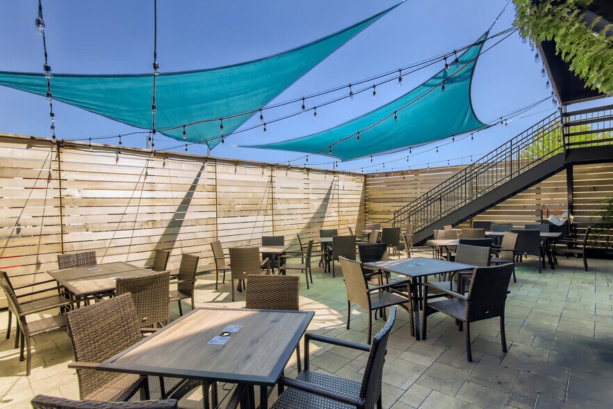 More Photos Of 312 W Main St, St Charles Restaurant For Sale