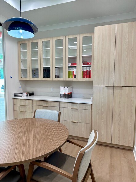 More Photos Of McKendree Rd, San Antonio Office For Sale