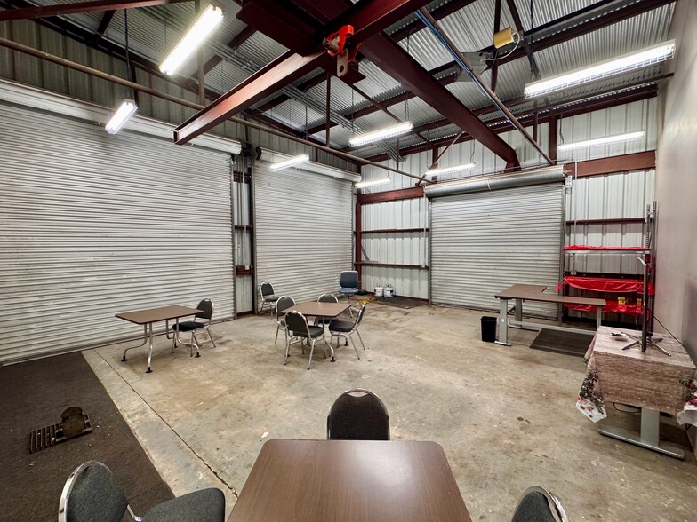 More Photos Of 1200 Bensdale Rd, Pleasanton Warehouse For Lease