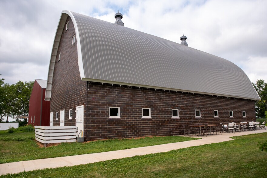 Primary Photo Of 3533 Fenton Ave, Stratford Winery Vineyard For Sale