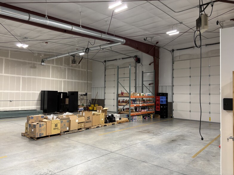 More Photos Of 2504 Manufacturing Ln, Richland Industrial For Lease
