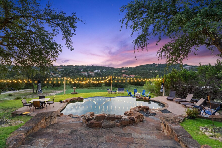 More Photos Of 4607 R O Dr, Spicewood Lodge Meeting Hall For Sale