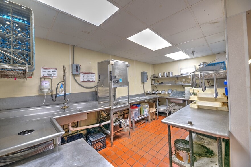 More Photos Of 116 S Larkin Ave, Joliet Restaurant For Sale