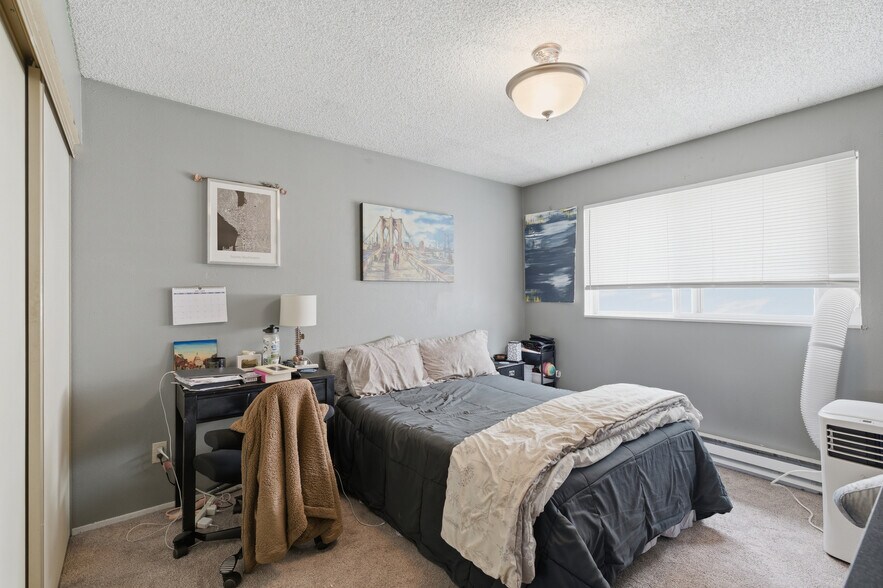 More Photos Of 5816 14th Ave NW, Seattle Apartments For Sale