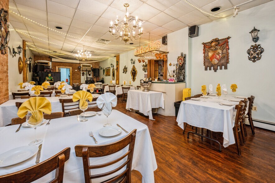 More Photos Of 9529 Sutphin Blvd, Jamaica Restaurant For Sale