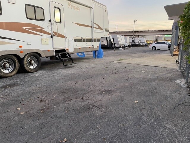 More Photos Of 3451 NW 79th St, Miami Warehouse For Lease