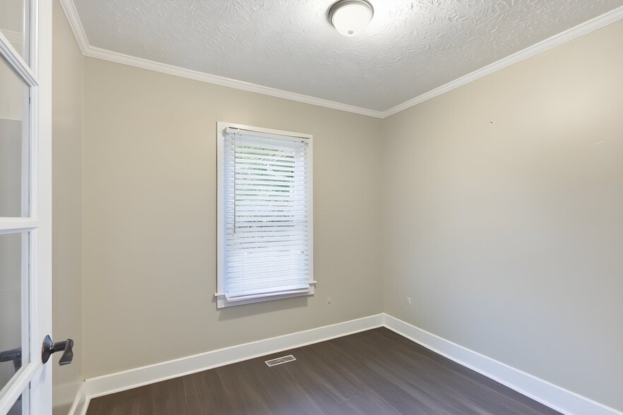 More Photos Of 3365 Thompson Bridge Rd, Gainesville Freestanding For Sale