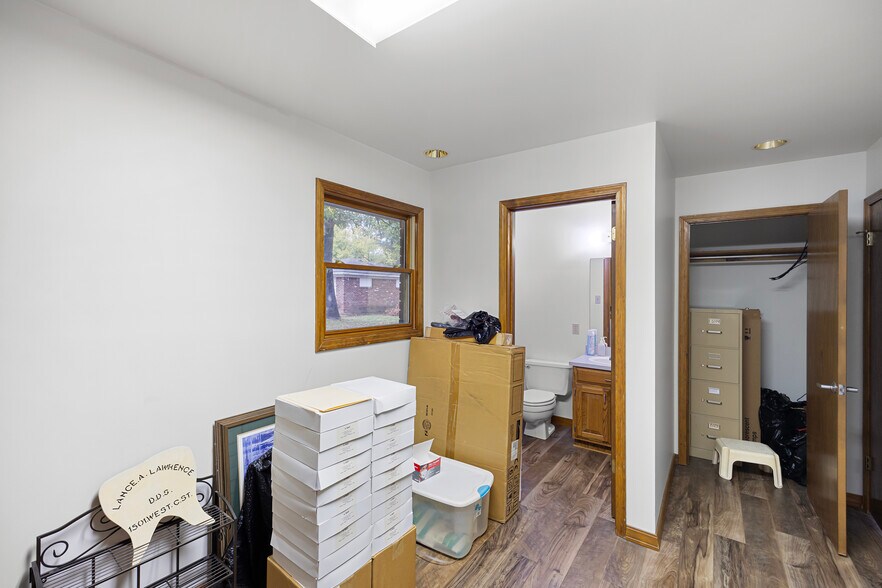 More Photos Of 1501 W C St, Russellville Healthcare For Sale