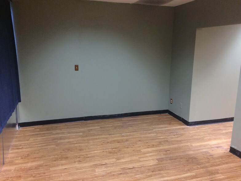 More Photos Of 10 W Main St, Elmsford Medical For Sale