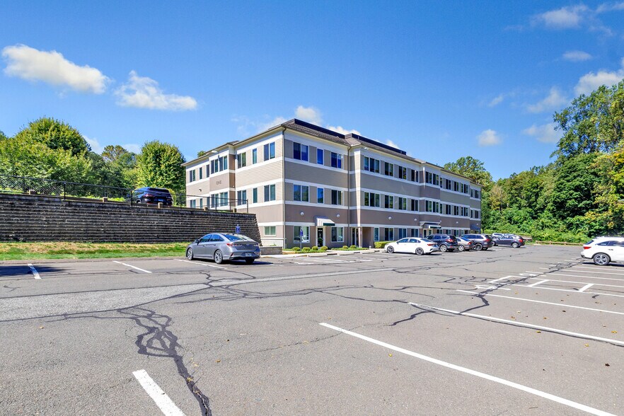 More Photos Of 1449 Old Waterbury Rd, Southbury Office For Lease