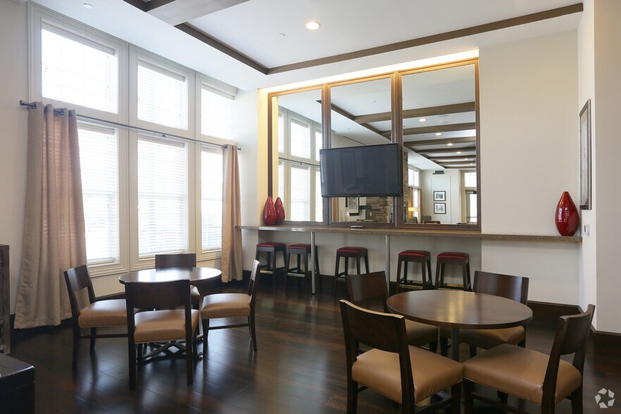 More Photos Of 1 Village Grn, Patchogue Apartments For Lease