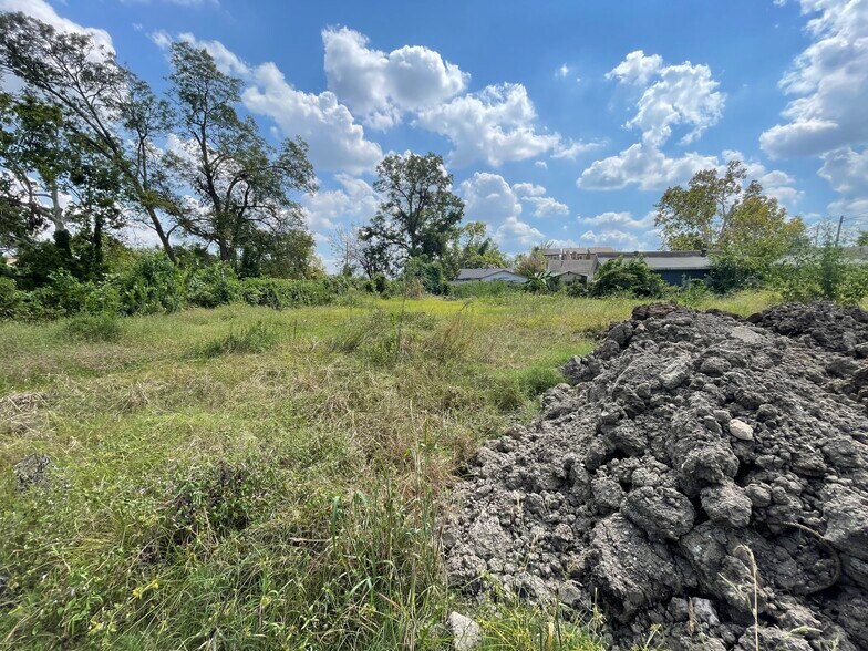 More Photos Of 4918 Elysian St, Houston Land For Sale