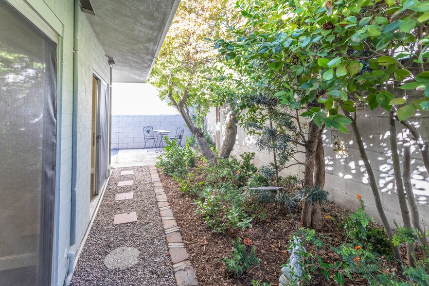 More Photos Of 1258-1262 Harvard Ave, Claremont Medical For Lease