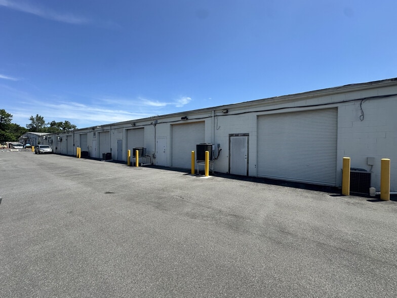 More Photos Of 6110 Powers Ave, Jacksonville Unknown For Lease