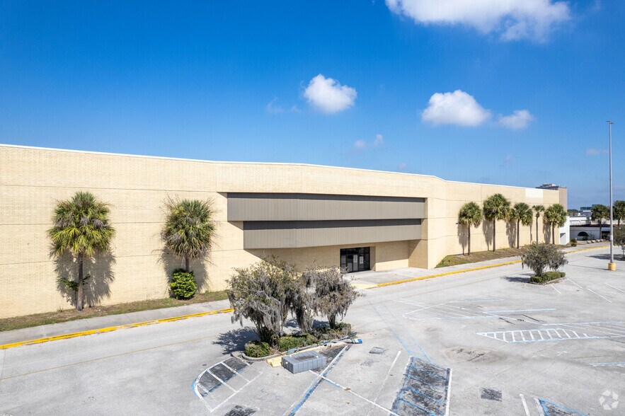 Primary Photo Of 9501 Arlington Expy, Jacksonville Department Store For Sale