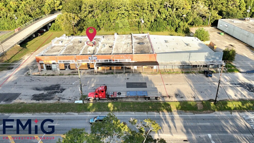 Primary Photo Of 156 N Craft Hwy, Chickasaw Storefront For Sale