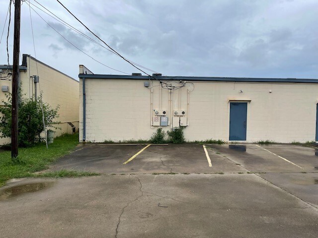 More Photos Of 926 14th St N, Texas City Medical For Sale