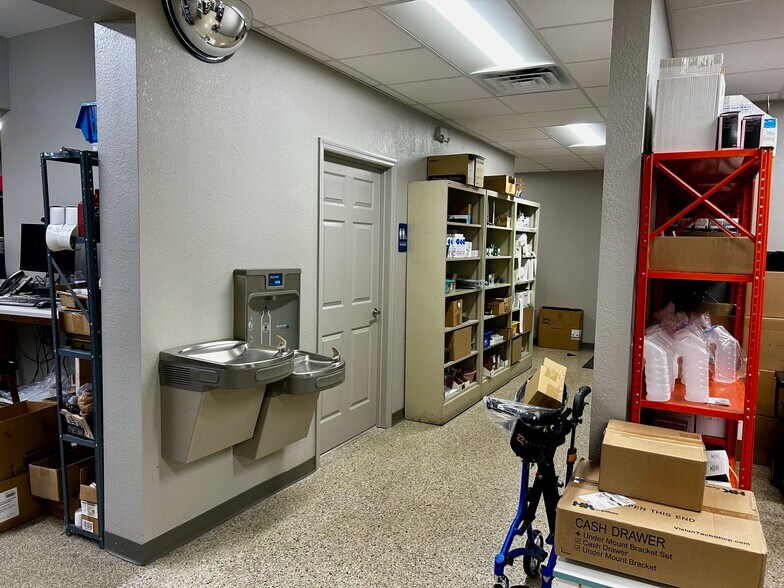 More Photos Of 1156 Jasper St, Largo General Retail For Sale