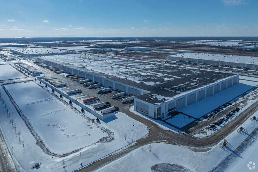 More Photos Of 29700 S Graaskamp Blvd, Wilmington Distribution For Lease