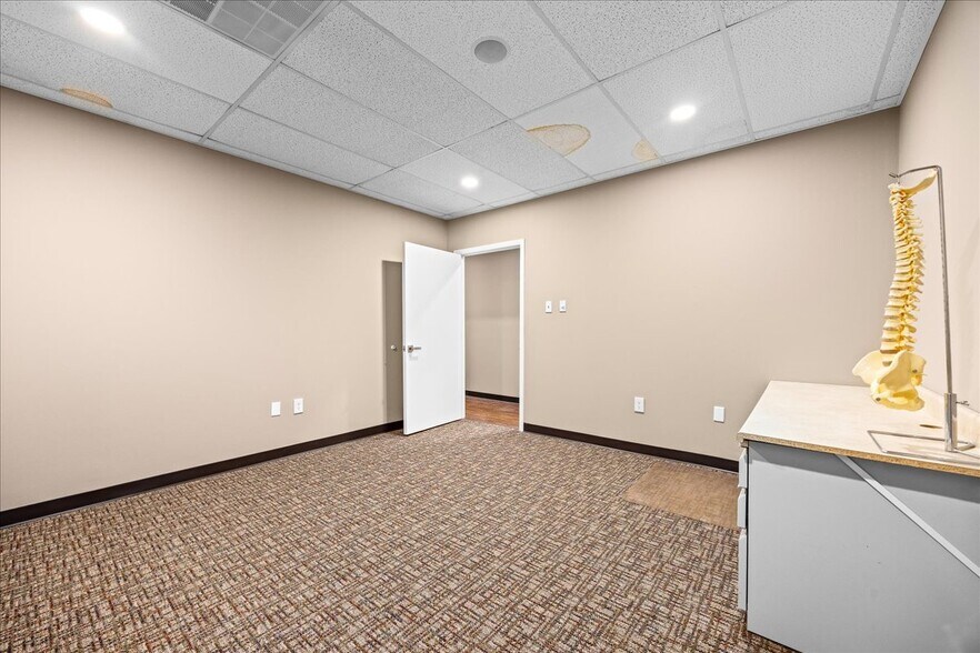 More Photos Of 1125-1131 New Rd, Absecon Medical For Sale