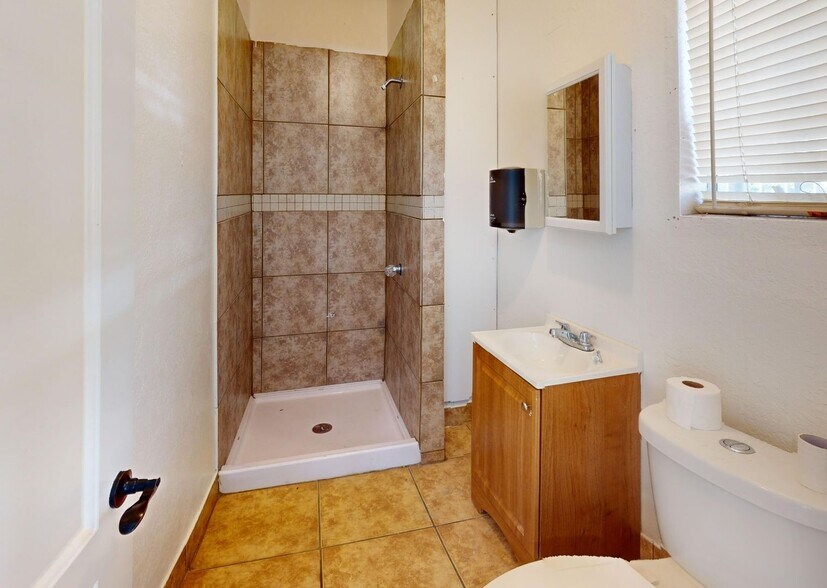 More Photos Of 1393 N D St, San Bernardino Loft Creative Space For Sale